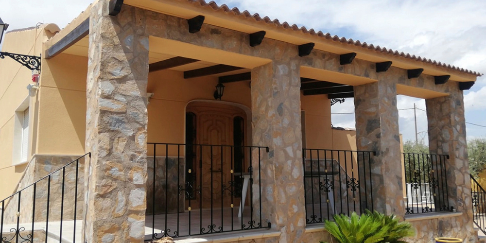 pintura de fachadas en Petrer